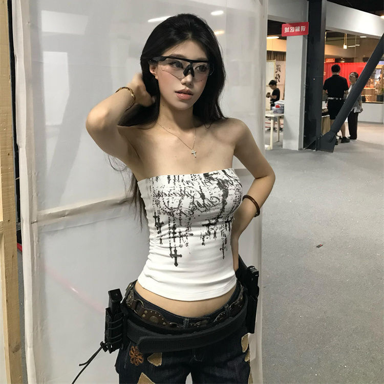 Τοπ χωρίς τιράντες με εκτύπωση – στενή εφαρμογή, πολυεστέρας 50–70%