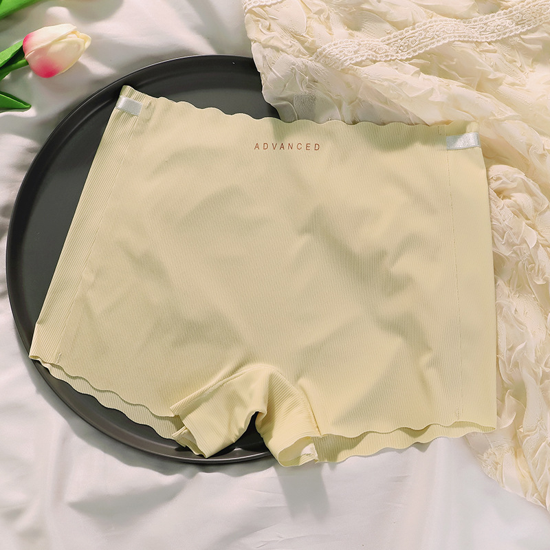 Ženske bokserice, Ice Silk tkanina, glatka pletenina, srednji pojas, pamukova podstava na preponama