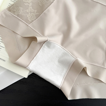 Női varrás nélküli magas derékú boxer alsó, antibakteriális, légáteresztő (Anyag: Nylon; Belső anyag: Modal; Varrás nélküli; Magas derék; Antibakteriális)
