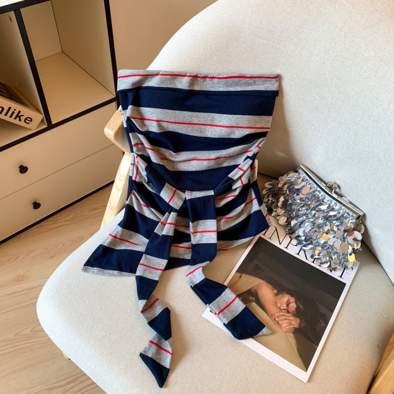 Bustier top – prugasti uzorak, uski kroj, bez naramenica, bez leđa, poliester