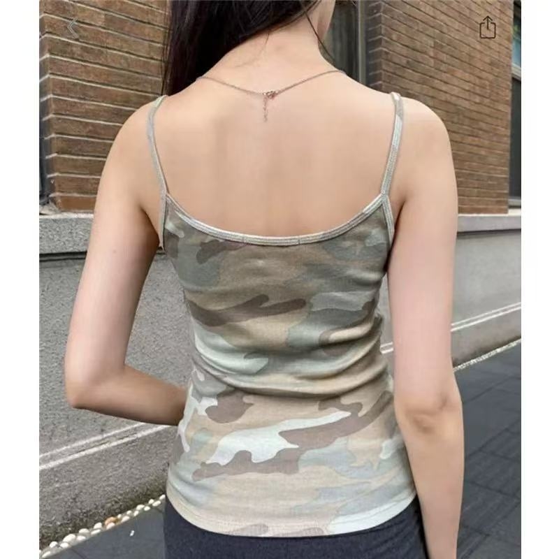 Maiou camuflat cu bretele, croială slim, bumbac 70–80%, vară 2025, pentru femei