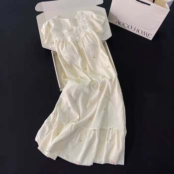 Pidžama s ugrađenim jastučićima za grudi, ženska ljetna pidžama, široka silueta, rukavi ¾, kvadratni ovratnik