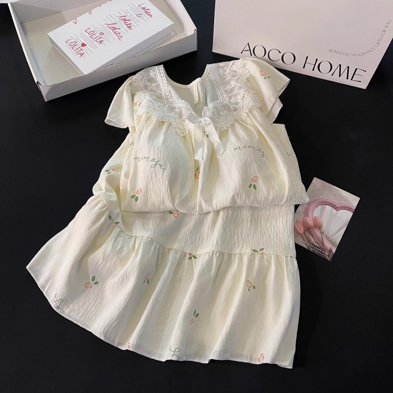 Pidžama s ugrađenim jastučićima za grudi, ženska ljetna pidžama, široka silueta, rukavi ¾, kvadratni ovratnik