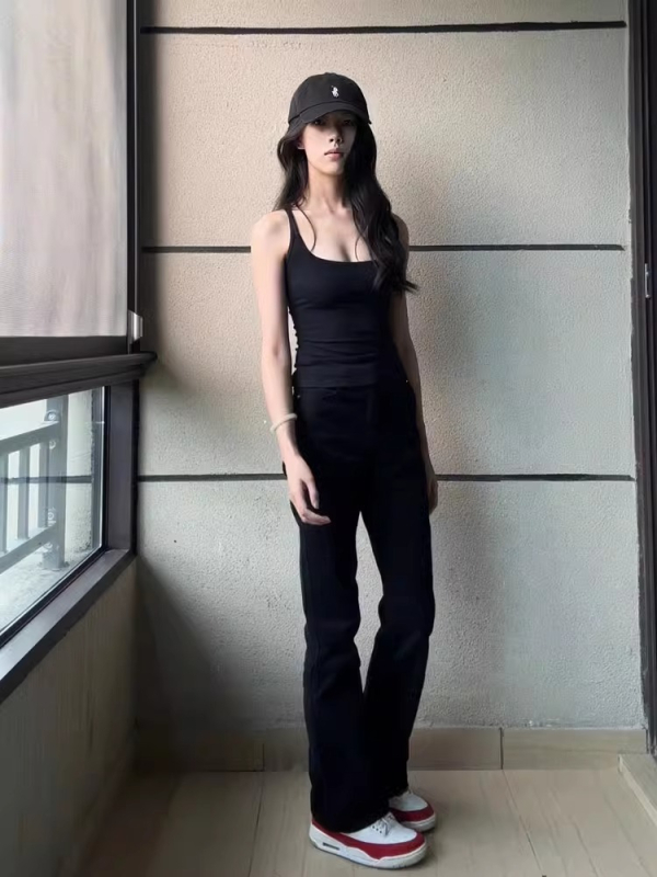 Ženski camisole top bez rukava, slim-fit, pull-over stil, mikroelastična tkanina, proljeće 2024