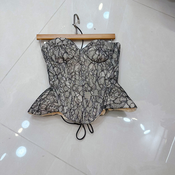 Τοπ χωρίς τιράντες από δαντέλα με σχέδιο ψαριού, εφαρμοστό, κοντό μήκος, πολυεστέρας, περιεκτικότητα 30–50% πολυεστέρα