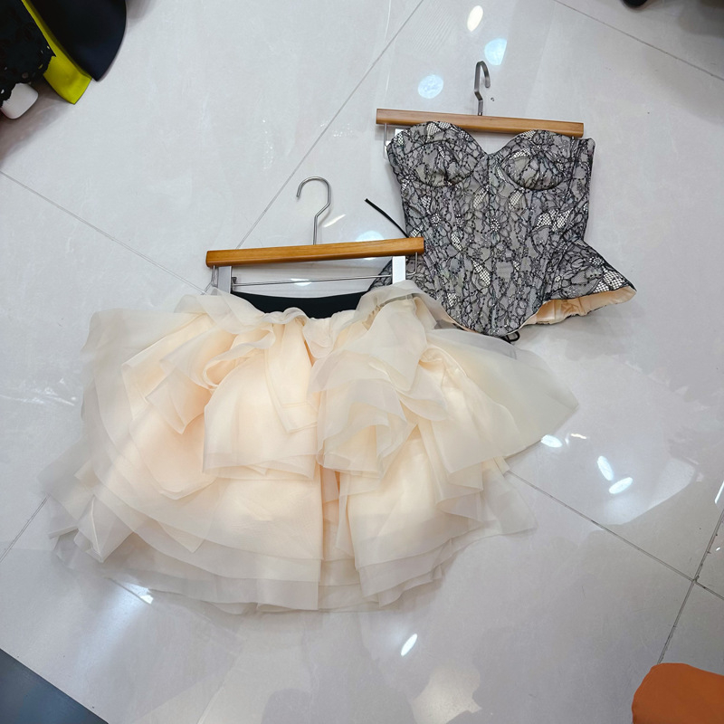 Τοπ χωρίς τιράντες από δαντέλα με σχέδιο ψαριού, εφαρμοστό, κοντό μήκος, πολυεστέρας, περιεκτικότητα 30–50% πολυεστέρα