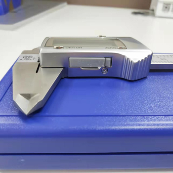 Цифров калипер Qingliang – мултифункционален, висока прецизност (Марка: Qingliang; Тип: цифров калипер; Висока прецизност; Мултифункционалност)