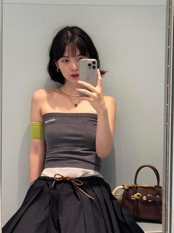Ženski strapless tube top u Miu stilu s mikro etiketa s slovima, uski kroj, kratka duljina, vunena tkanina 80–90%
