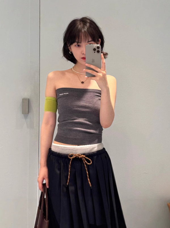 Ženski strapless tube top u Miu stilu s mikro etiketa s slovima, uski kroj, kratka duljina, vunena tkanina 80–90%