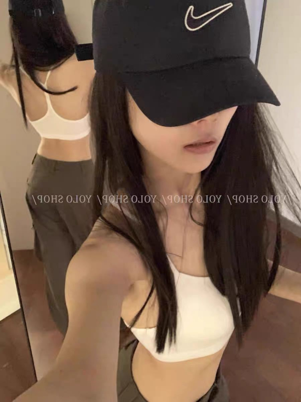 Rayon halter top s otvorenim leđima i križnim leđnim dizajnom, s ugrađenim jastučićem za prsni koš, baza za slojevito nošenje
