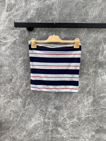 Τοπ σωλήνας χωρίς τιράντες με εφαρμογή γράμματος και ριγέ σχέδιο — Slim fit, μήκος 40–50 cm, βαμβάκι 95%+