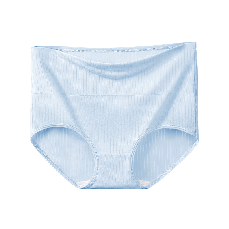 Női magas derekú fehérnemű Milk Silk anyagból, antibakteriális ágyék, lélegző kötött anyag; fő anyag: poliészter 92%, belső viszkóz 95–100%, egyszínű