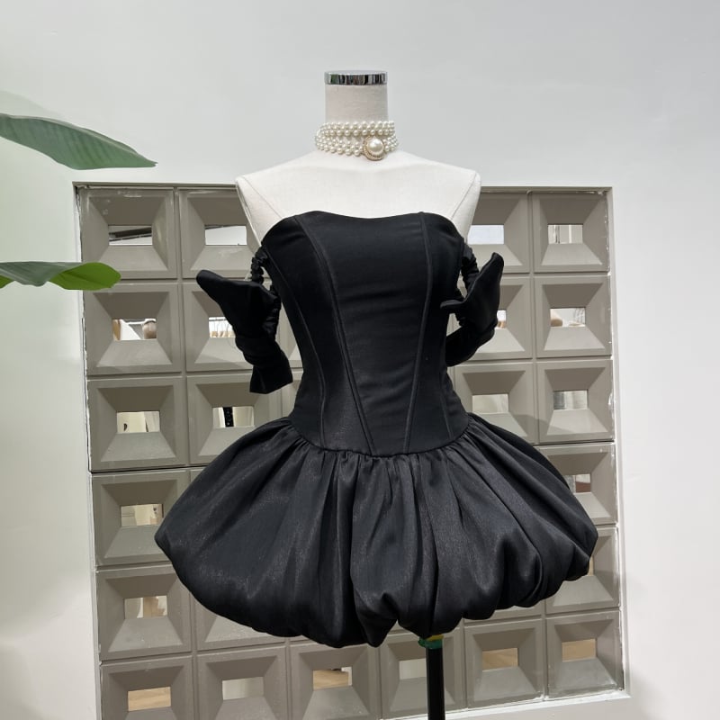 Dviejų dalių poliesterio komplektas: vamzdinis viršus ir trumpa A linijos sijonas