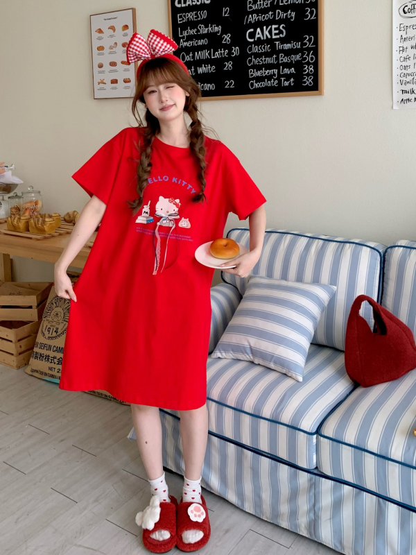 Pamučna noćna haljina, okrugli ovratnik, kratkih rukava, srednja duljina, prozračna