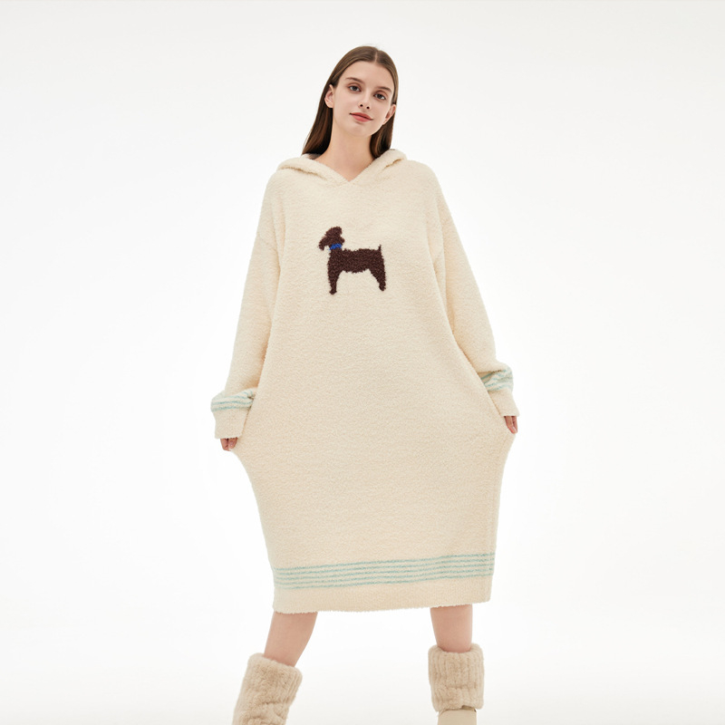 Ženska noćna haljina od polu-velura, duga, opušten kroj, duge rukave, 100% poliester, ženski stil, jesen zima