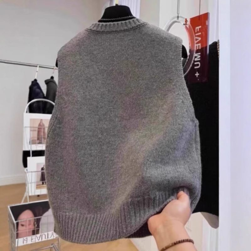 Ženski pleteni prsluk, okrugli ovratnik, jednobojni, akrilna vlakna, poliester 30–50%