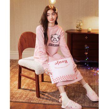 Ženska noćna haljina od poluveleura, pulover stil, okrugli ovratnik, dugi rukavi, duga suknja