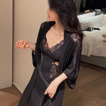 Modal anyagú két darabos hálóing szett: mély V-nyakkal, ujjatlan, ultra vékony anyag, hosszú hálóing és köntös