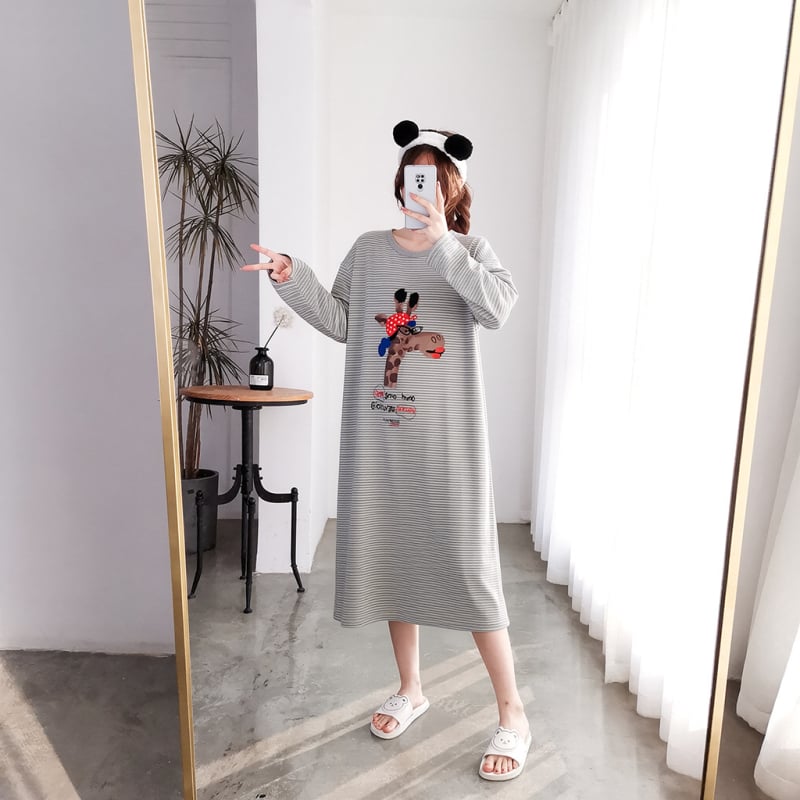 Pamut hosszú ujjú hálóing, női, egydarabos fazon, kerek nyak, hosszú szoknya