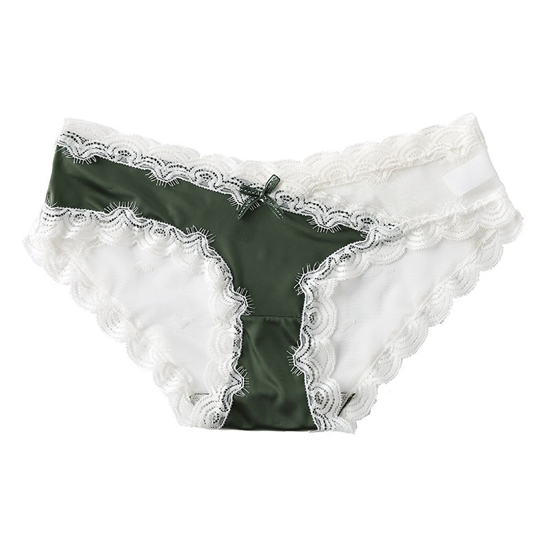 Női nylon alsónemű pamut betéttel a intim részen, alacsony derék, csipke szegély, légáteresztő, csípőemelő hatás, láthatatlan fazon
