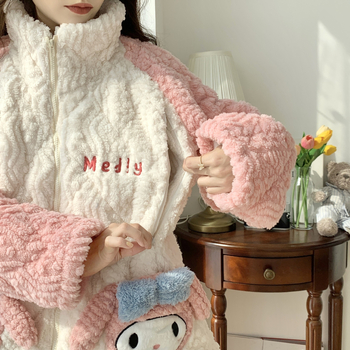 Майчин комплект пижами с три слоя подплата за зимата – дебел фланел, дълги ръкави, дълги панталони, стил карикатура