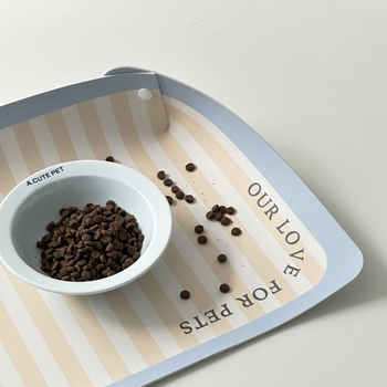 Nahkline toidulaualune koerale