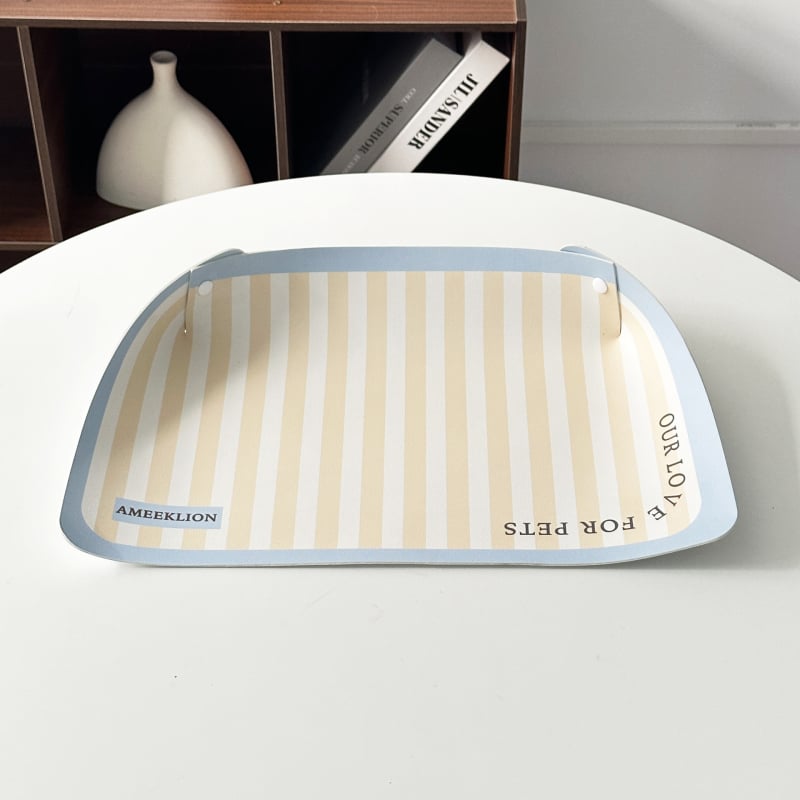 Nahkline toidulaualune koerale