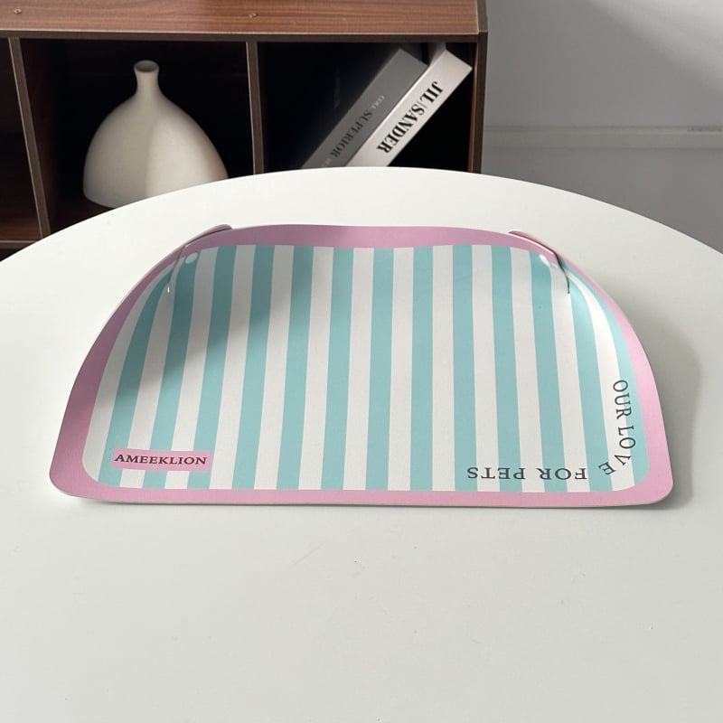 Nahkline toidulaualune koerale