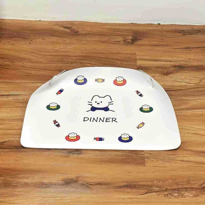 Nahkline toidulaualune koerale