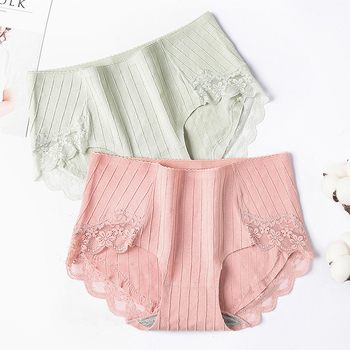Ženske pamučne gaćice s srednje visokim strukom, prozračne, podizanje bokova, pleteni materijal; glavni materijal 95% pamuk, podstava 100% pamuk