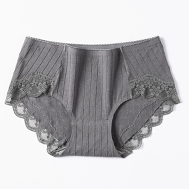 Ženske pamučne gaćice s srednje visokim strukom, prozračne, podizanje bokova, pleteni materijal; glavni materijal 95% pamuk, podstava 100% pamuk