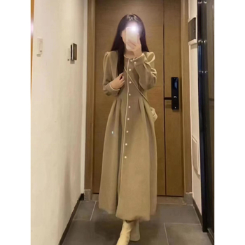 Рокля за кърмене след раждане с кръгло деколте, дълги ръкави, полиестеров плат над 95%, дълга пола, откриване за кърмене