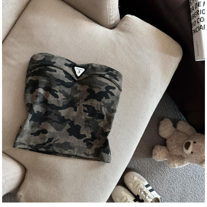 Bodycon top bez naramenica s tie-dye dizajnom i leopard uzorkom, odvojive naramenice, proljeće 2025