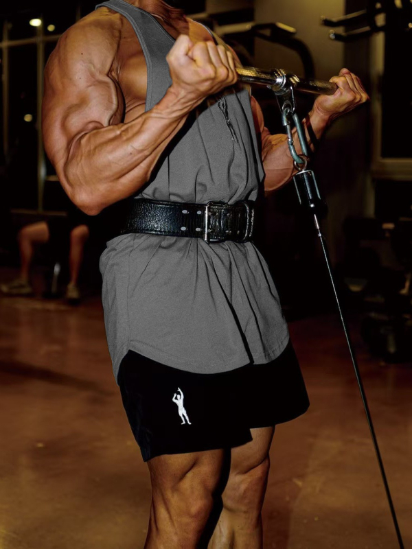 Vyrų be rankovių sportinė liemenė, laisvas kirpimas, kvėpuojanti, greitai džiūstantis poliesteris, I formos siuvinėjimas