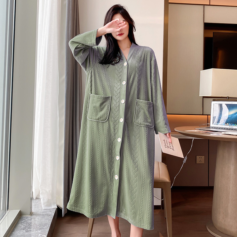 Flanel haljina za spavanje s kardigan-stilom, V-izrez, dugi rukavi, duga suknja; Materijal: flanel; Gustoća: debela (201–250 g/m²); Glavni materijal: 95–100% poliester
