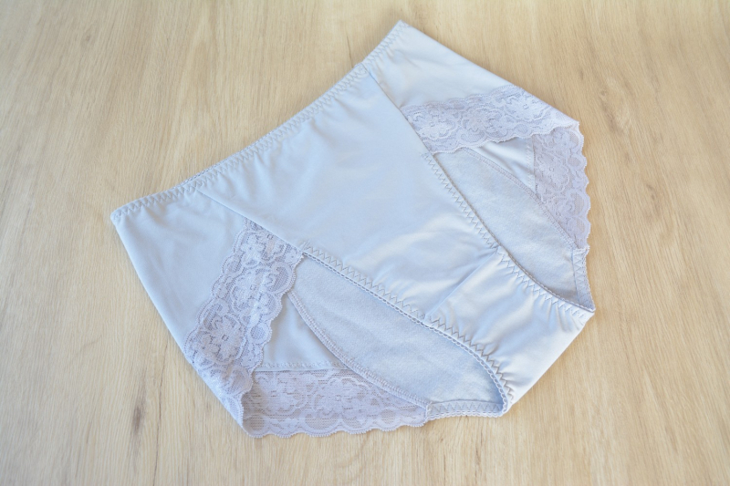 Ženske gaćice za menstruaciju s Milk Silk čipkom i pamukom, brzo sušenje, srednji pojas