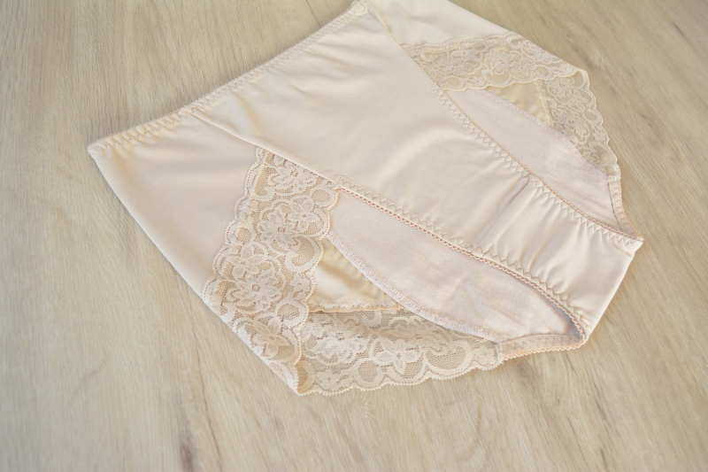 Ženske gaćice za menstruaciju s Milk Silk čipkom i pamukom, brzo sušenje, srednji pojas