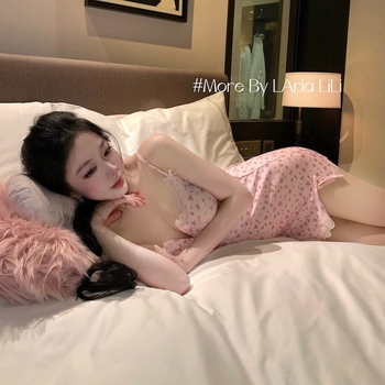 Jednodjelna noćna haljina s trakama, seksi stil, V-izrez, bez rukava, modal-poliester materijal.