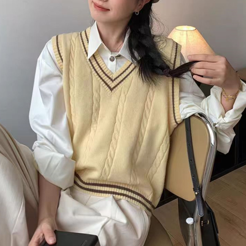 Ženski vest u stilu fakulteta, pleteni bez rukava s V-izrezom, prugasti uzorak, poliester, jesen 2024