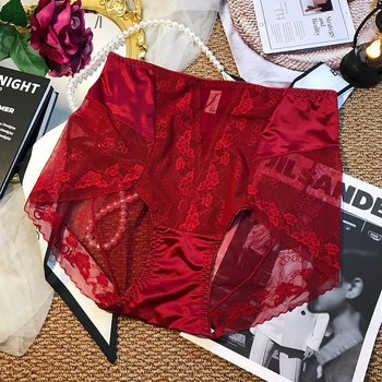 Ženske mrežaste gaćice s čipkom, visokim strukom, prozračni najlon, podstava od viskoze (80-90%)