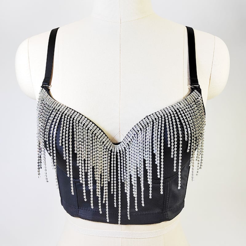 Tube top s resicama i perlicama, trokutični oblik kupa, bez naramenica, oblikuje tijelo, plivački materijal (80–90% poliester)