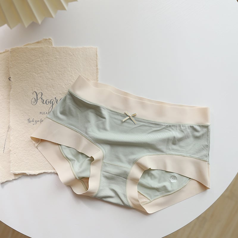 Chiloți de damă talie medie - tricot, fibră de celuloză regenerată, respirabile, căptușeală din viscose, culoare solidă