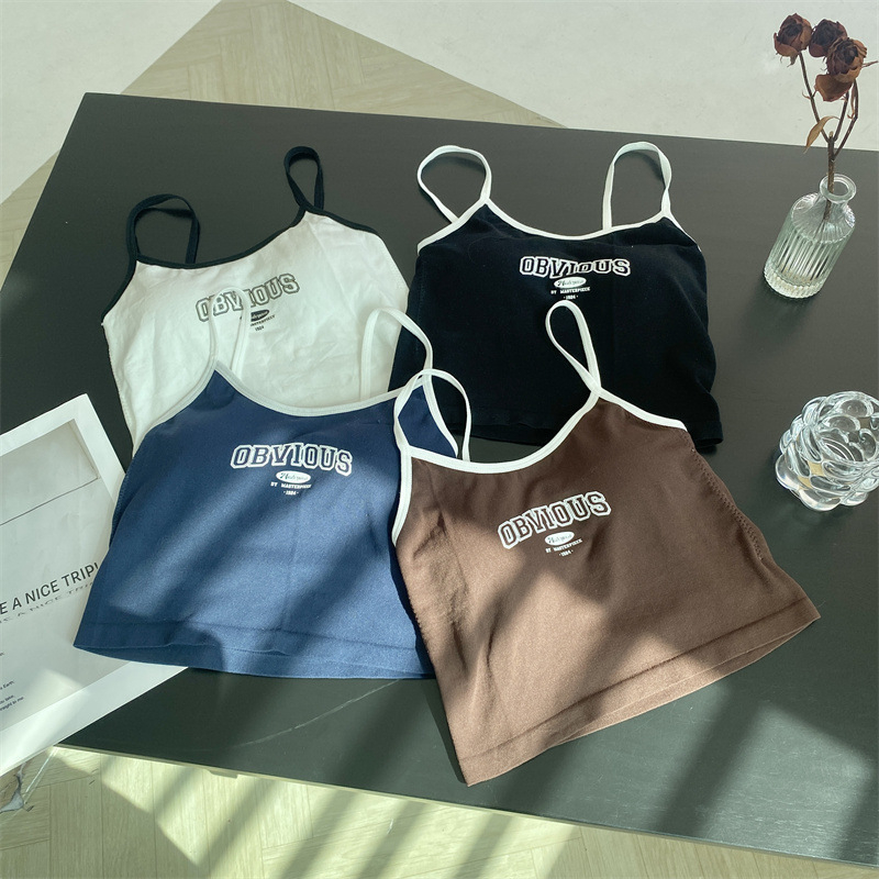 Sling crop top s jastučićem za prsa i tiskom slova, uski kroj, najlon 80–90%, jesen 2023, nepomične naramenice