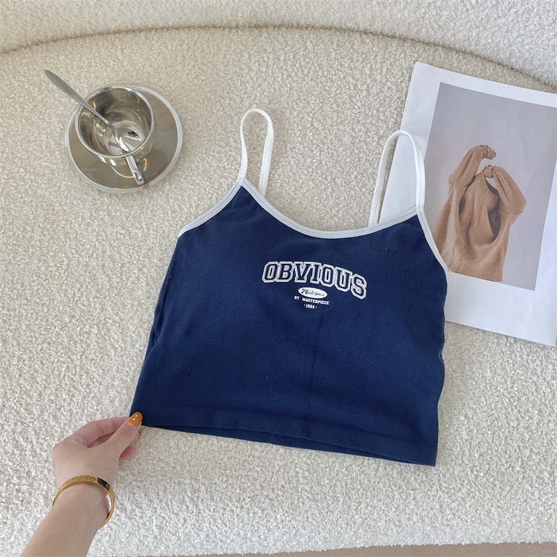 Sling crop top s jastučićem za prsa i tiskom slova, uski kroj, najlon 80–90%, jesen 2023, nepomične naramenice