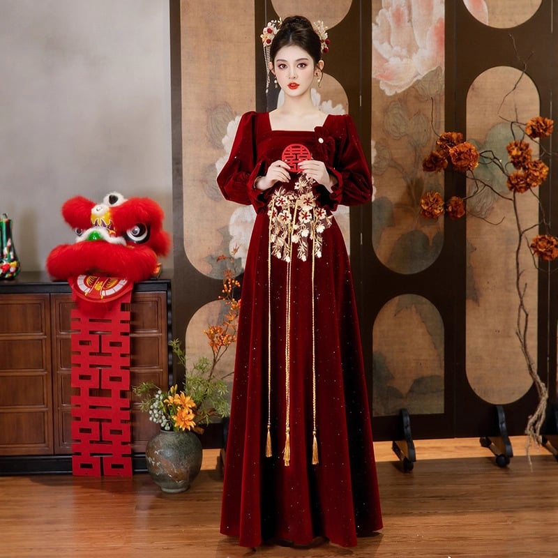 Булчинска рокля в стил A-line, висока талия, дълги ръкави, дълга пола, китайски стил.