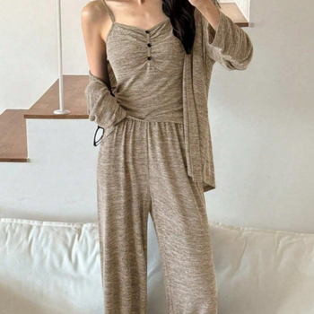 Set de pijama feminin, 3 piese — poliester, fără guler, mâneci lungi, țesătură groasă (201–250 g/m²), lejer, respirabil, pentru acasă și poate fi purtat și afară