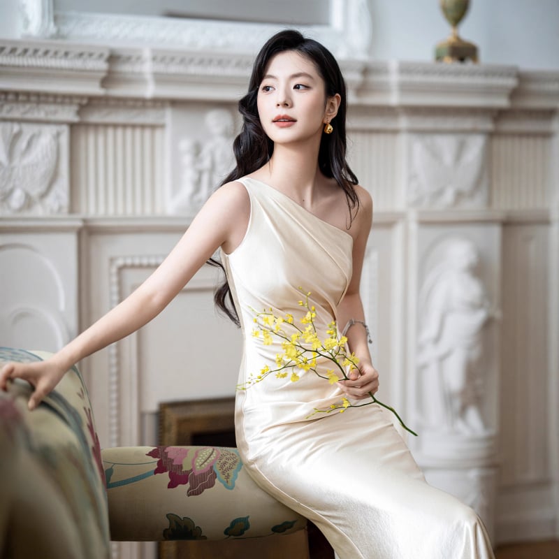 Формална вечерна рокля – дълга, без презрамки, средна талия, полиестер