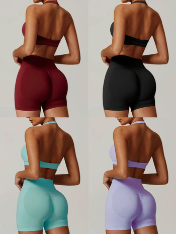 Női ujjatlan halter edző szett — háromnegyedes hosszúságú csípőemelő nadrág, nylon-spandex anyag, pull-over felső, mellpárnákkal