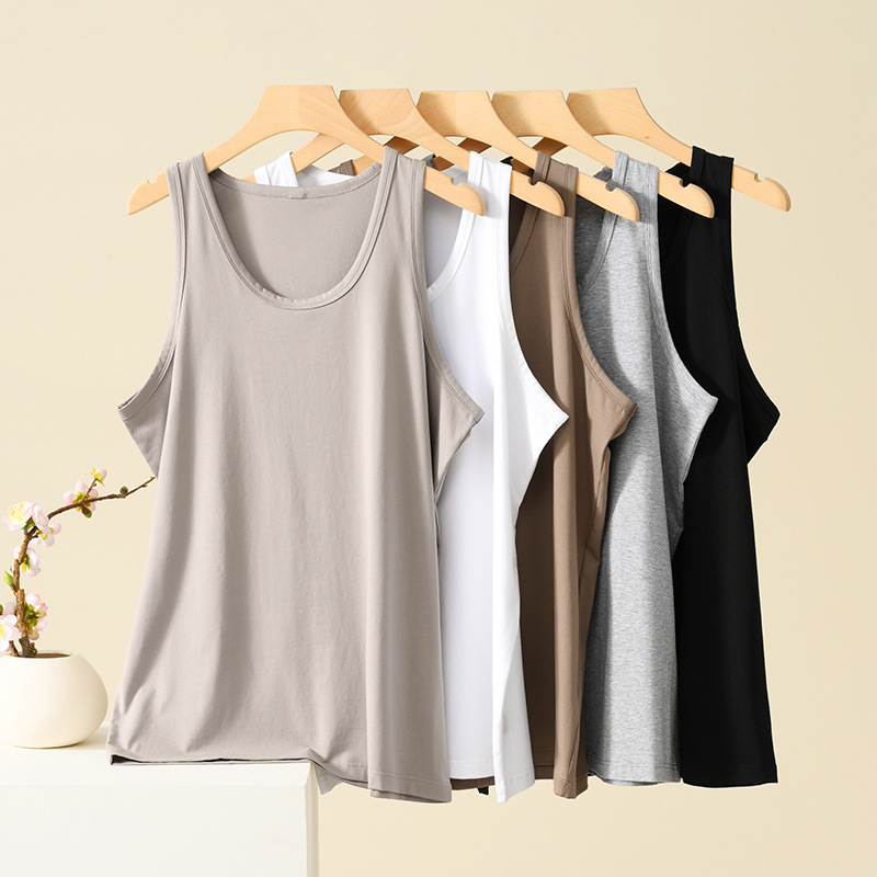 Muški tank top od pamuka za ljeto, tanak i lagan za nošenje kao sloj