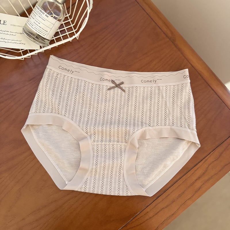 Дамски бельо от вискоза с антибактериално, дишащо и без видими следи удобство; среден талия; едноцветно; чатала 100% памук; подходящо за всички сезони